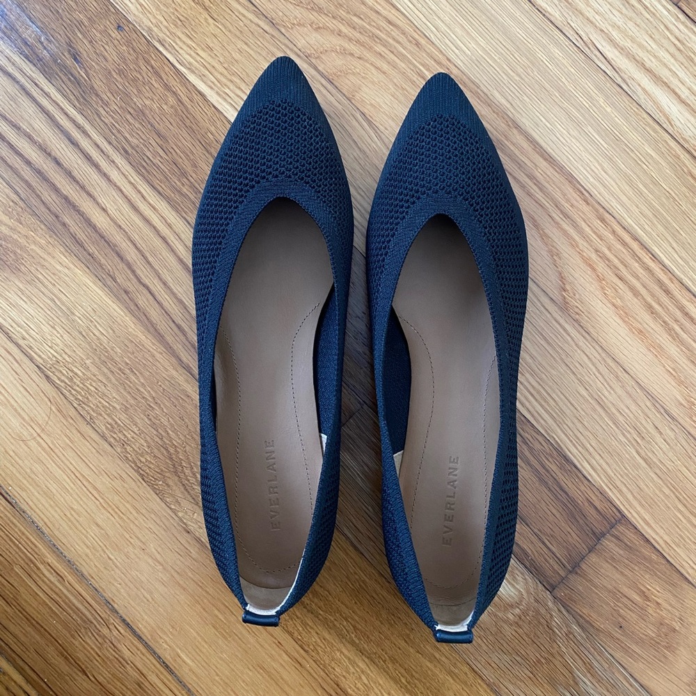 Everlane 40 hour flat in ReKnit in black